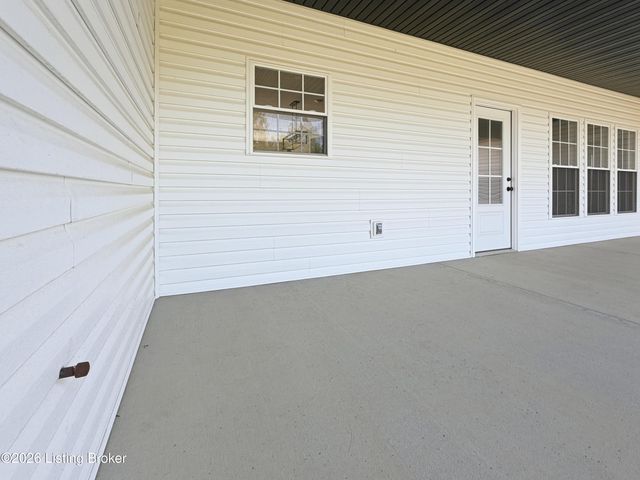 88 Betty Boyd Ln, Brandenburg, KY 40108