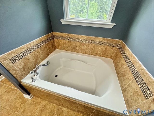 3004 Hunton Cottage Ln, Glen Allen, VA 23060
