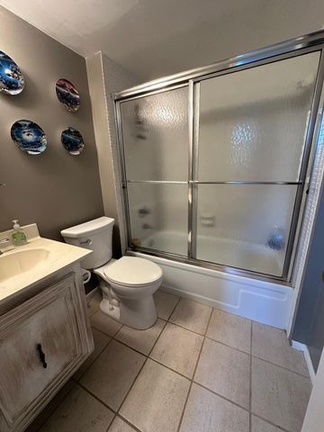 115 Royal Pk Drive 2g, Oakland Park, FL 33309