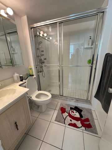 115 Royal Pk Drive 2g, Oakland Park, FL 33309