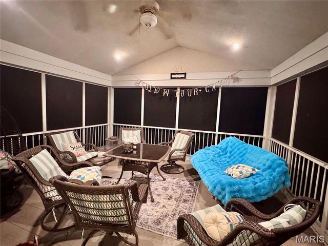 521 Charles Henry Lane, Beaufort, MO 63013