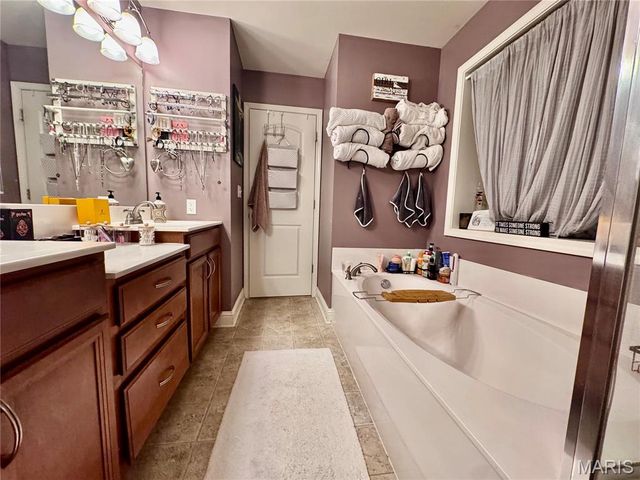 521 Charles Henry Lane, Beaufort, MO 63013