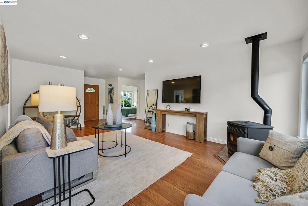 Image 8 of property listing at 2883 Westchester Drive, San Ramon, CA 94583
