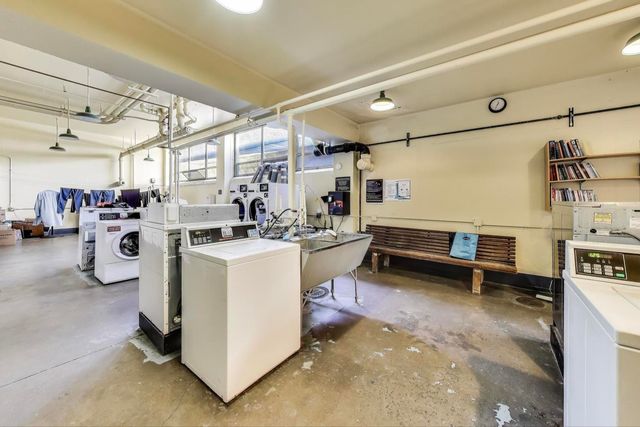 5050 S East End Avenue 4B, Chicago, IL 60615