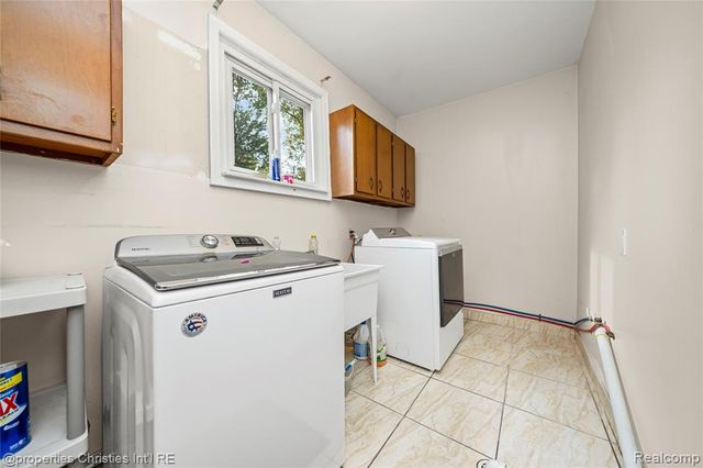 7178 Heather Heath, West Bloomfield, MI 48322