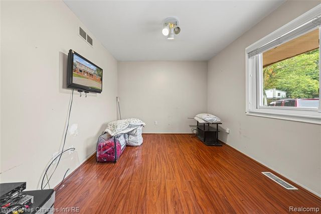 7178 Heather Heath, West Bloomfield, MI 48322