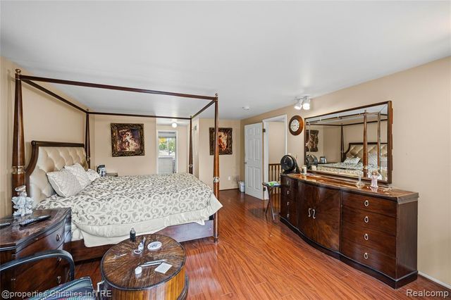 7178 Heather Heath, West Bloomfield, MI 48322