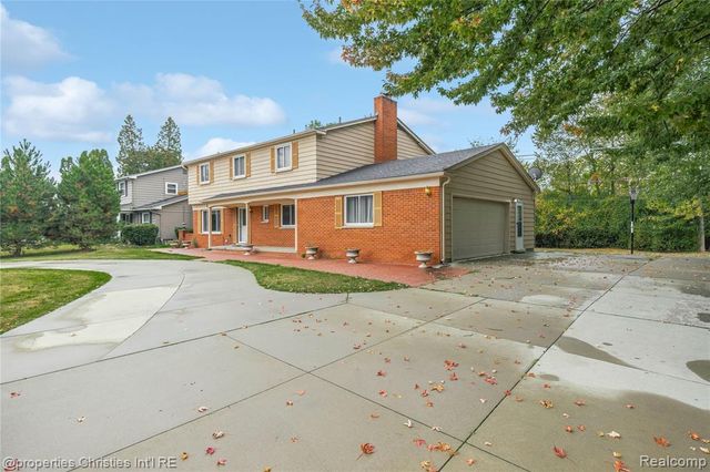7178 Heather Heath, West Bloomfield, MI 48322