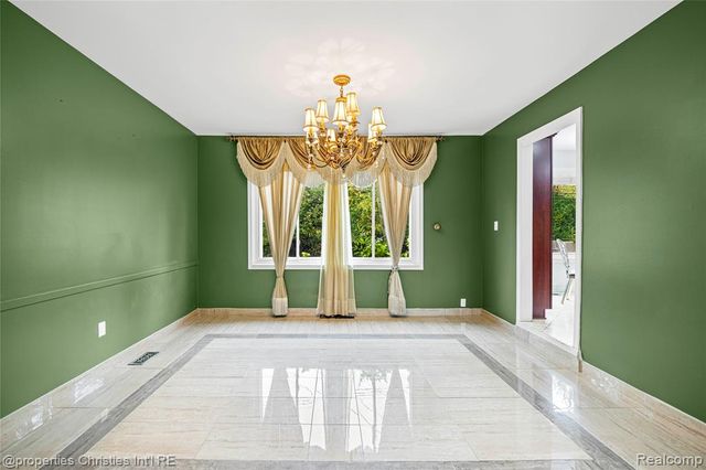 7178 Heather Heath, West Bloomfield, MI 48322