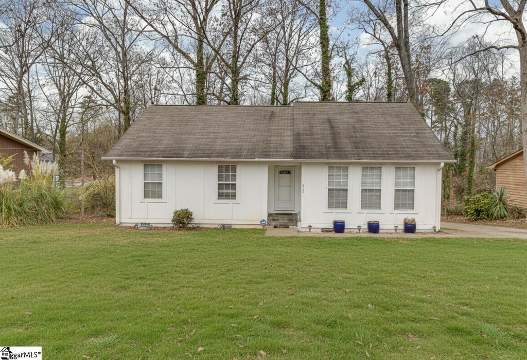 317 Seven Oaks Lane, Spartanburg, SC 29301