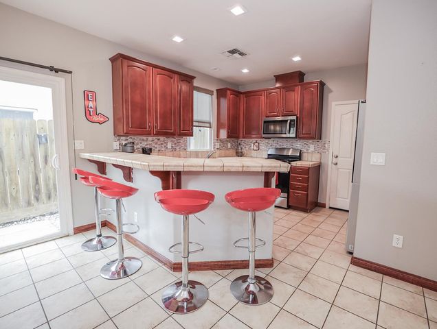 1931 Spoonbill Rd, West Sacramento, CA 95691