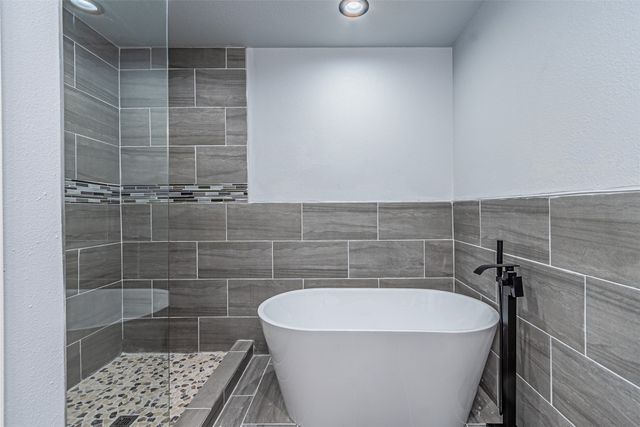 2419 Jeffries Street, Dallas, TX 75215