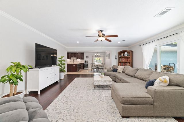 3815 April Lane, Houston, TX 77092