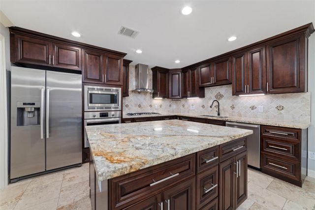 3815 April Lane, Houston, TX 77092