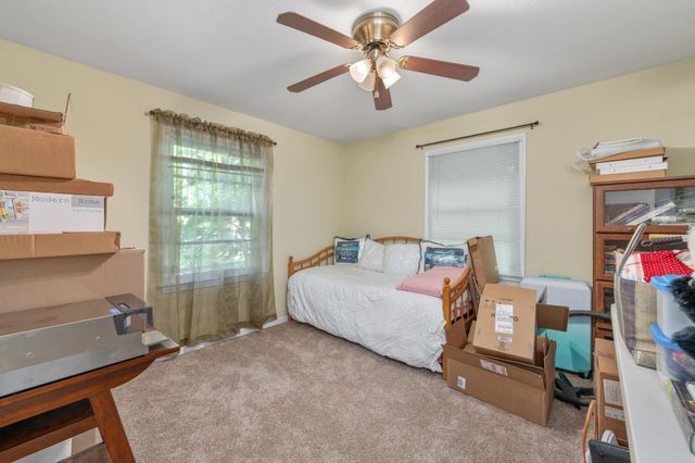 727 S Fountain Ave, Wichita, KS 67218
