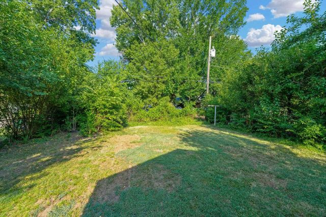 727 S Fountain Ave, Wichita, KS 67218