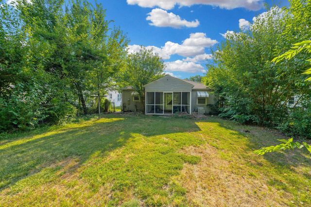 727 S Fountain Ave, Wichita, KS 67218