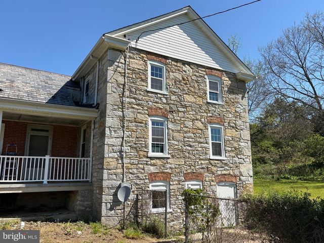 5432 POLKTOWN RD, Waynesboro, PA 17268