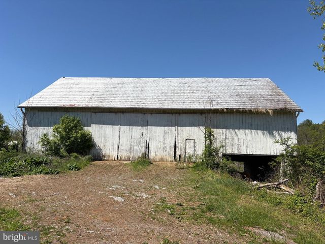 5432 POLKTOWN RD, Waynesboro, PA 17268