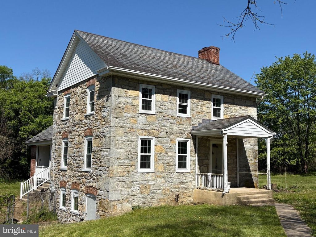 5432 POLKTOWN RD, Waynesboro, PA 17268