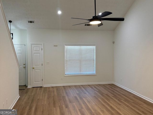 5471 Walnut Lane, Lithonia, GA 30038