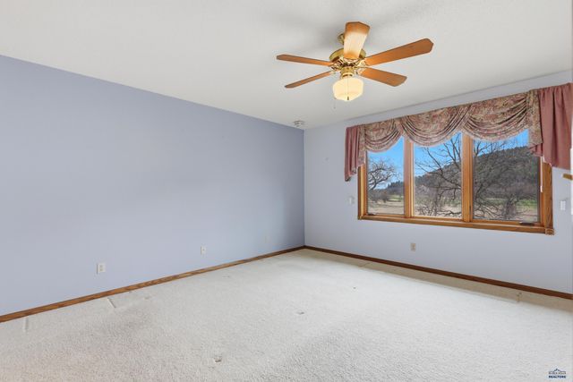 1055 DUFFER DR, Rapid City, SD 57702
