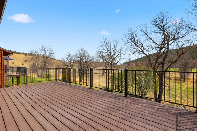 1055 DUFFER DR, Rapid City, SD 57702