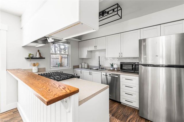 854 Crashaw ST, Virginia Beach, VA 23462