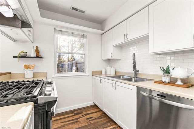 854 Crashaw ST, Virginia Beach, VA 23462