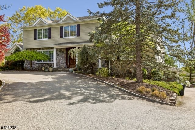 65 Rockledge Dr, Livingston Twp., NJ 07039