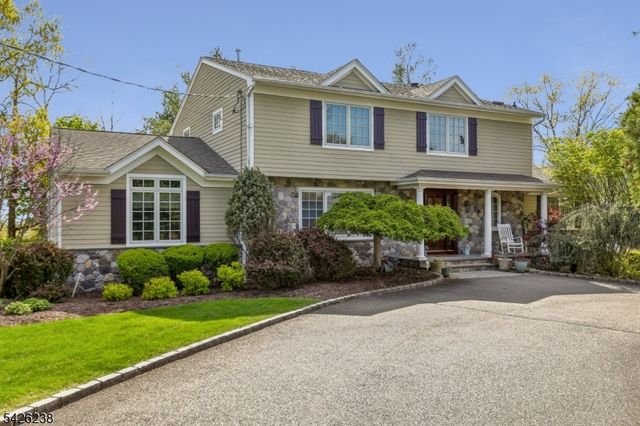 65 Rockledge Dr, Livingston Twp., NJ 07039