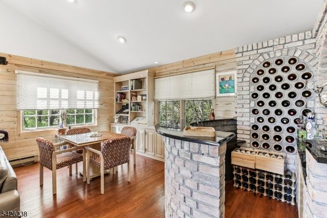 65 Rockledge Dr, Livingston Twp., NJ 07039