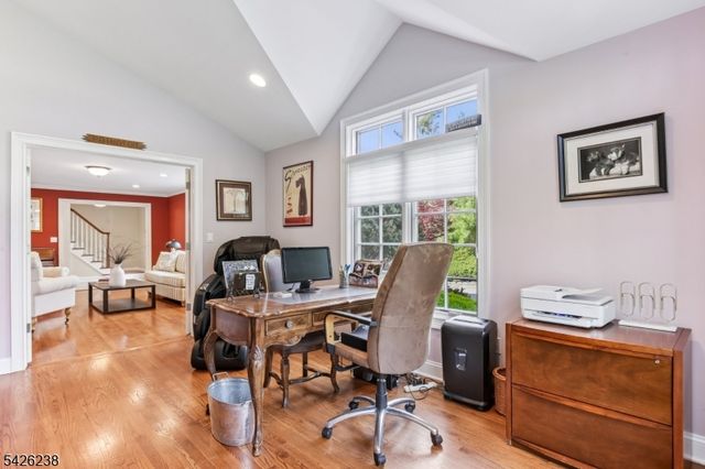 65 Rockledge Dr, Livingston Twp., NJ 07039