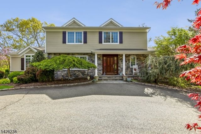 65 Rockledge Dr, Livingston Twp., NJ 07039
