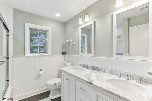 65 Rockledge Dr, Livingston Twp., NJ 07039