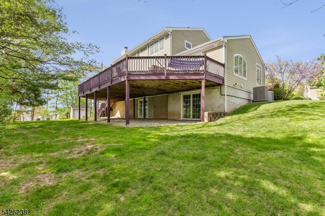 65 Rockledge Dr, Livingston Twp., NJ 07039