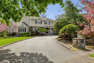 65 Rockledge Dr, Livingston Twp., NJ 07039