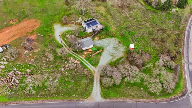 5090 Cox Dr, Valley Springs, CA 95252