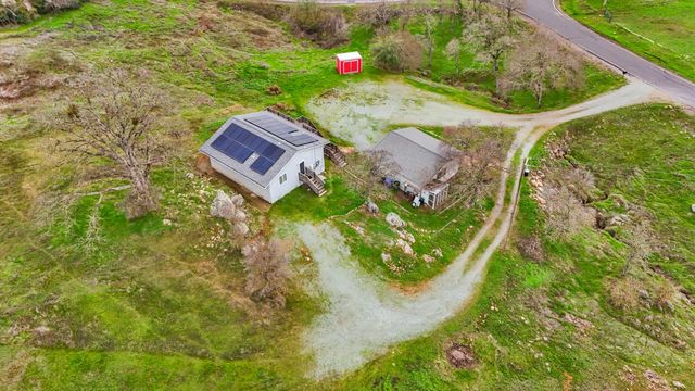 5090 Cox Dr, Valley Springs, CA 95252