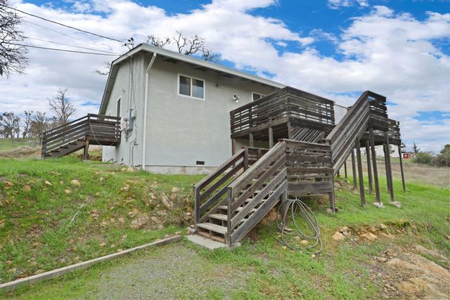 5090 Cox Dr, Valley Springs, CA 95252