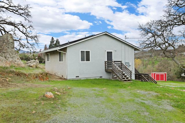 5090 Cox Dr, Valley Springs, CA 95252