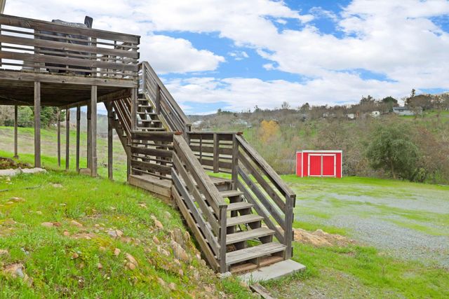 5090 Cox Dr, Valley Springs, CA 95252