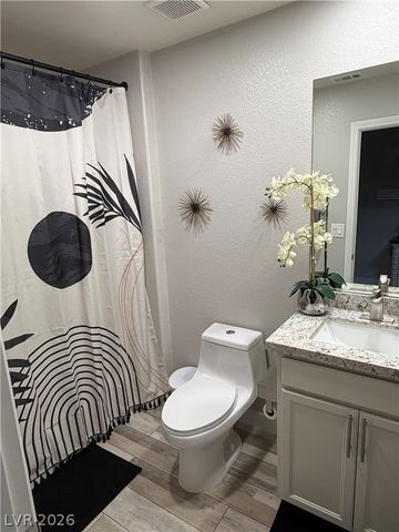 7758 Meng Court, Las Vegas, NV 89113