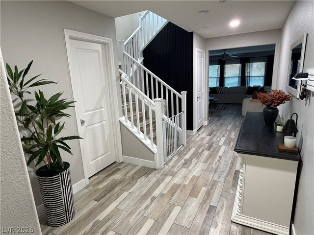 7758 Meng Court, Las Vegas, NV 89113