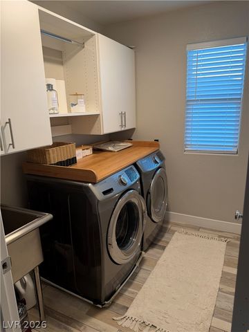 7758 Meng Court, Las Vegas, NV 89113