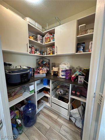 7758 Meng Court, Las Vegas, NV 89113