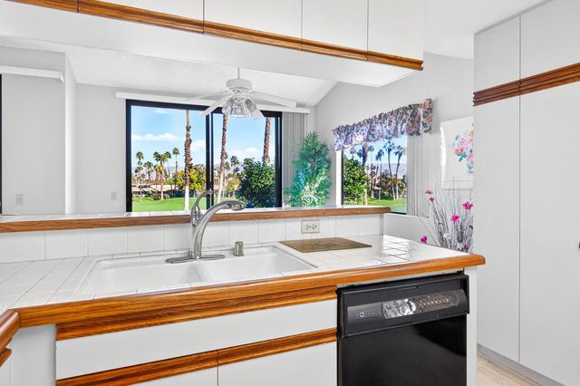 76654 Hollyhock Drive, Palm Desert, CA 92211