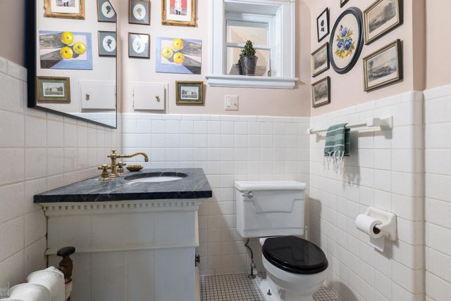 274 Kerby Road, Grosse Pointe Farms, MI 48236