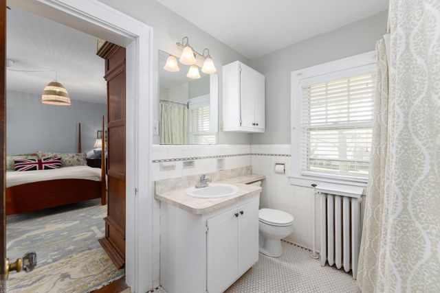 274 Kerby Road, Grosse Pointe Farms, MI 48236