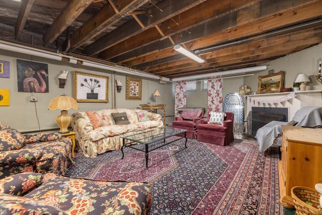 274 Kerby Road, Grosse Pointe Farms, MI 48236